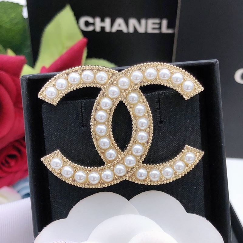 Chanel Brooches - Click Image to Close